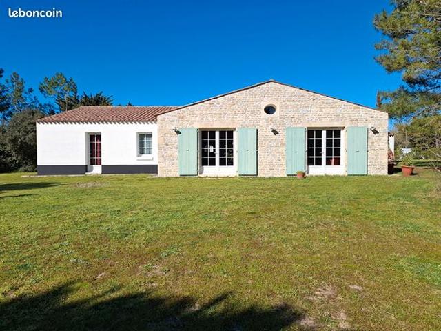 Villa 8 pièces 200 m²