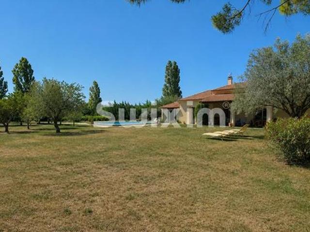 Villa 8 pièces 200 m²