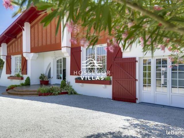 Villa 8 pièces 200 m²