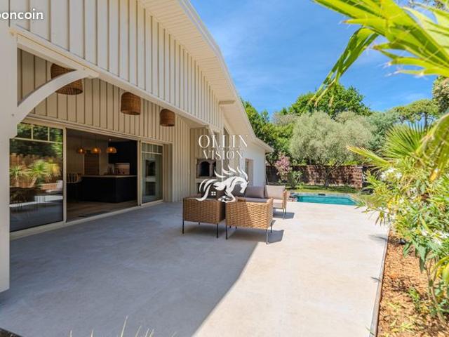 Villa 8 pièces 200 m²