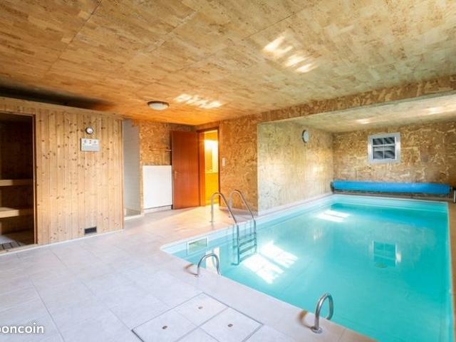 Villa 8 pièces 200 m²