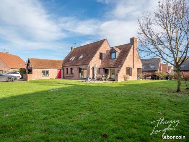Villa 8 pièces 200 m²