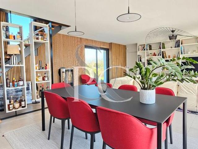 Villa 8 pièces 200 m²
