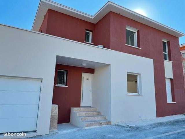 Villa 8 pièces 200 m²
