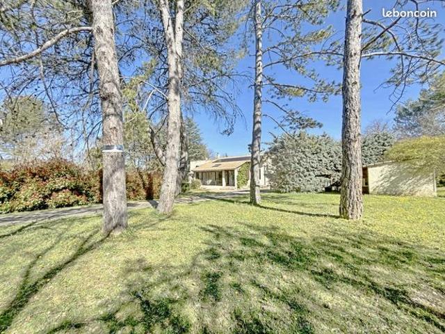 Villa 8 pièces 201 m²