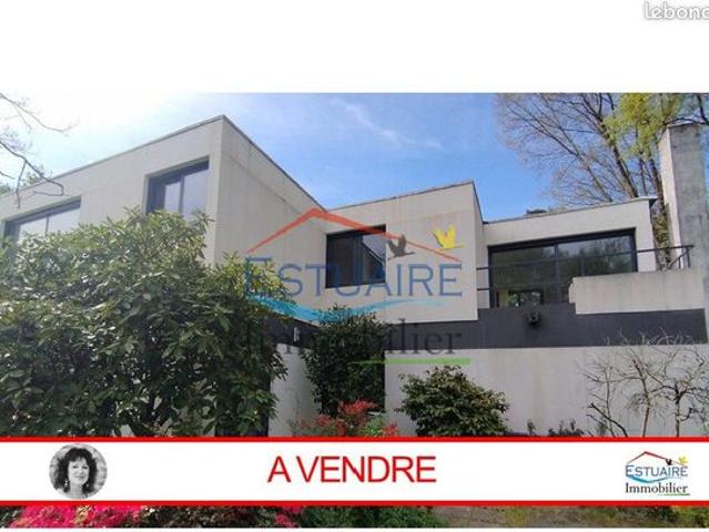 Villa 8 pièces 203 m²