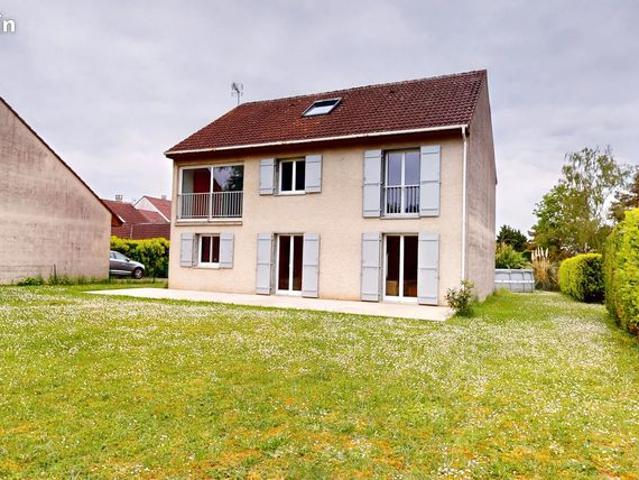 Villa 8 pièces 203 m²