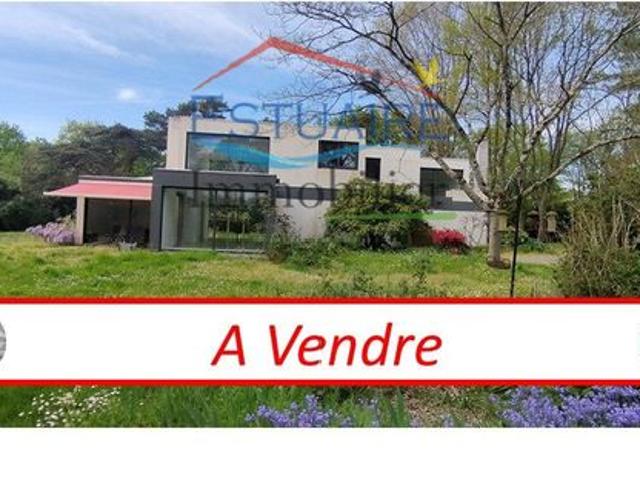 Villa 8 pièces 203 m²