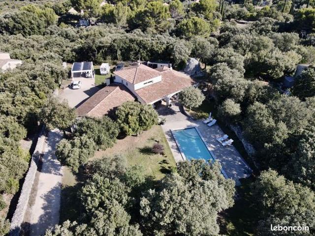 Villa 8 pièces 205 m²