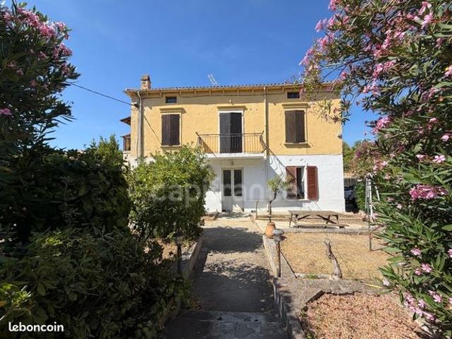 Villa 8 pièces 205 m²