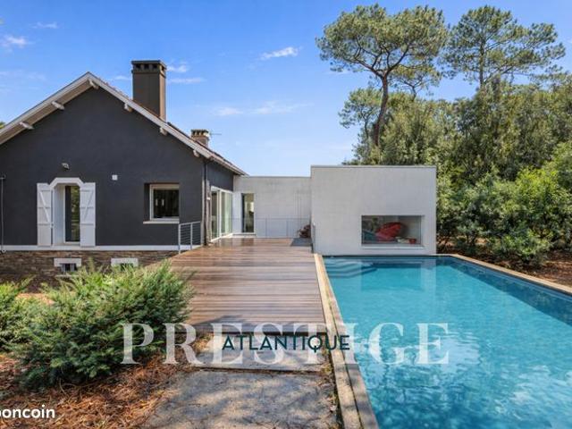 Villa 8 pièces 205 m²
