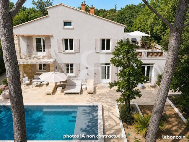 Villa 8 pièces 208 m²