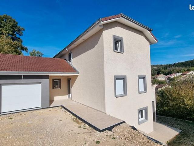 Villa 8 pièces 208 m²