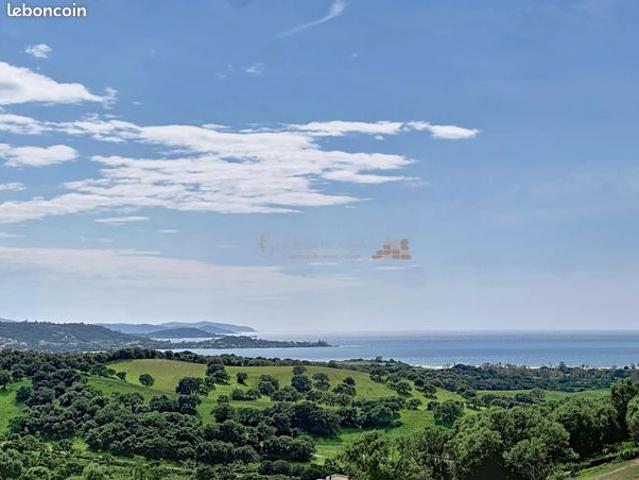 Villa 8 pièces 208 m²