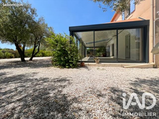 Villa 8 pièces 211 m²