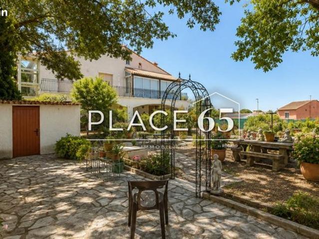 Villa 8 pièces 212 m²