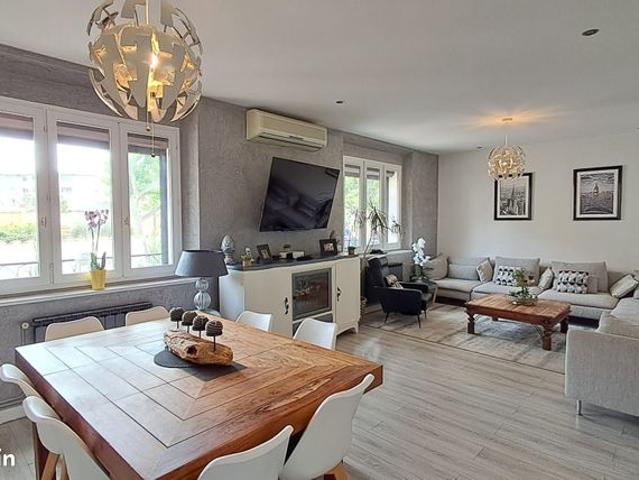 Villa 8 pièces 213 m²