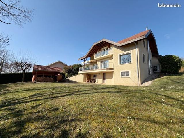 Villa 8 pièces 213 m²