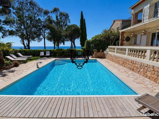 Villa 8 pièces 214 m²