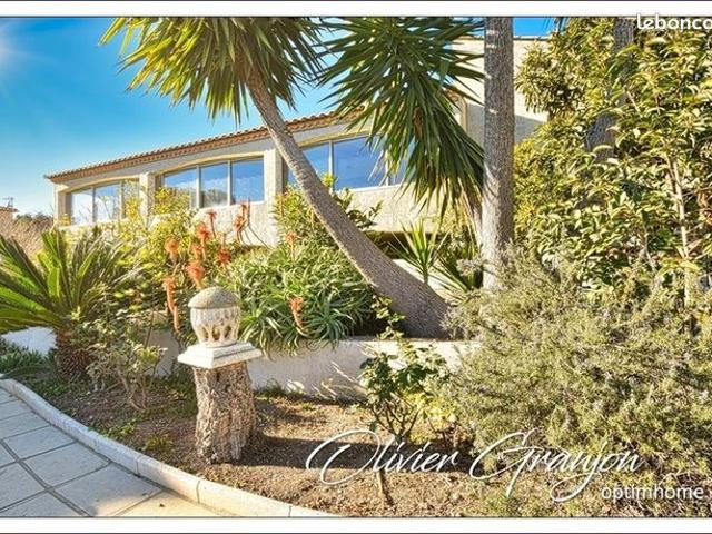 Villa 8 pièces 217 m²