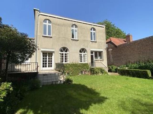 Villa 8 pièces 217 m²