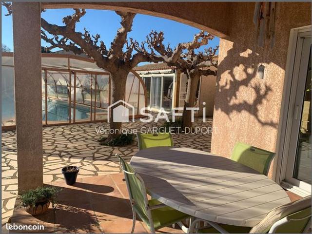 Villa 8 pièces 218 m²