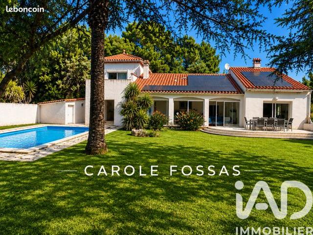 Villa 8 pièces 218 m²