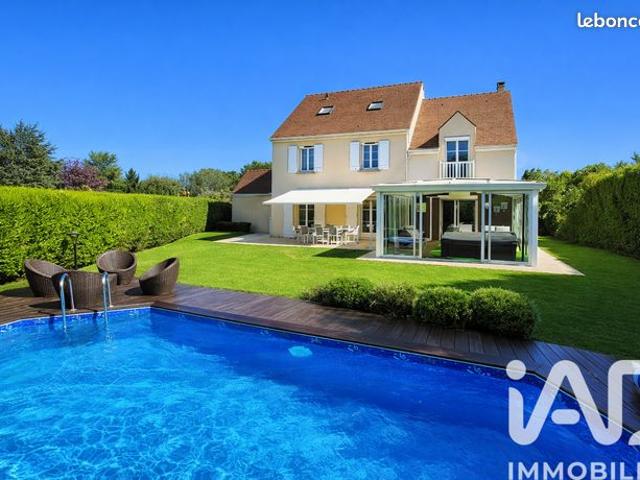 Villa 8 pièces 219 m²