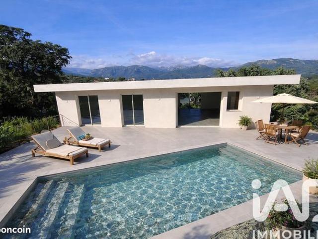 Villa 8 pièces 220 m²