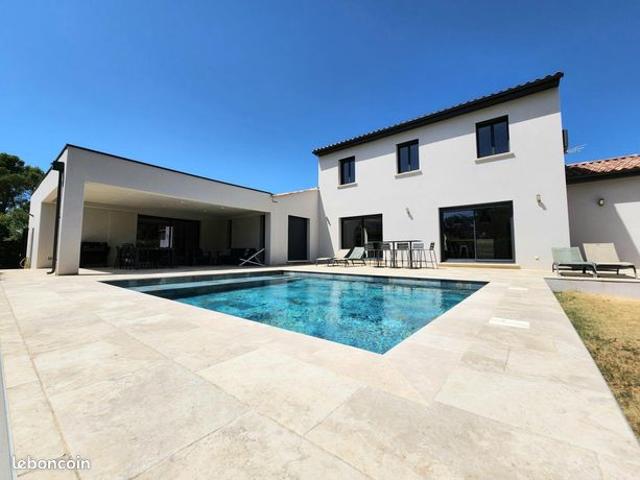 Villa 8 pièces 220 m²