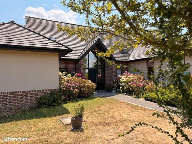 Villa 8 pièces 220 m²
