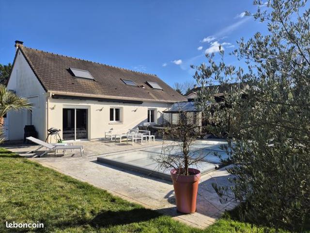 Villa 8 pièces 222 m²