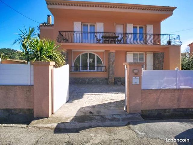 Villa 8 pièces 225 m²