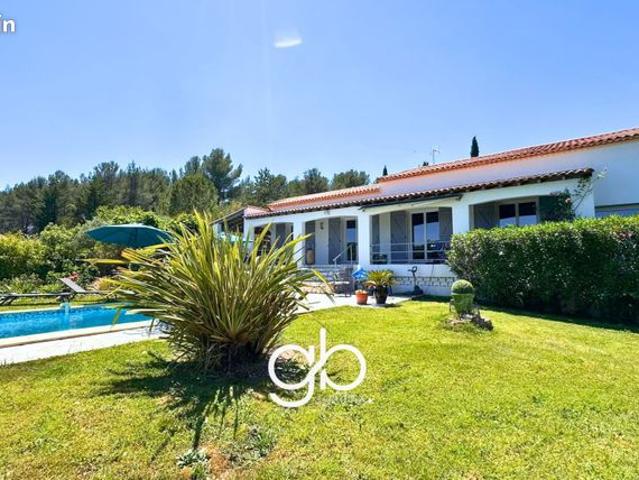 Villa 8 pièces 225 m²