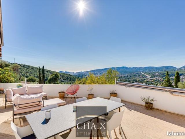 Villa 8 pièces 225 m²