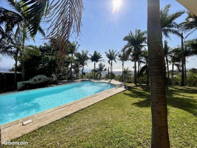 Villa 8 pièces 225 m²