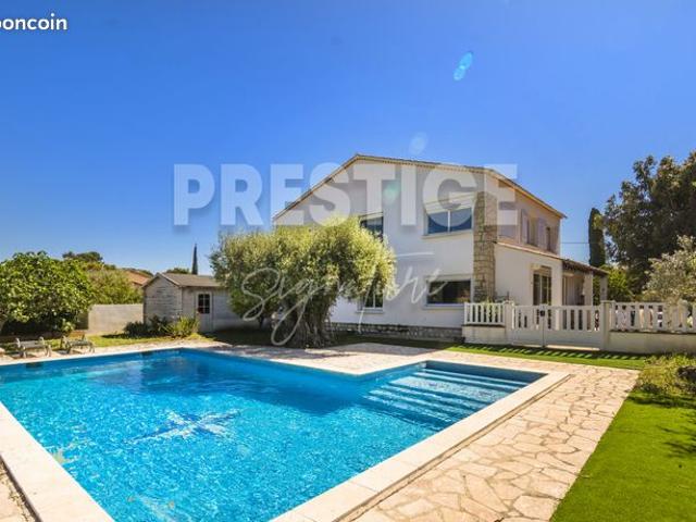 Villa 8 pièces 229 m²