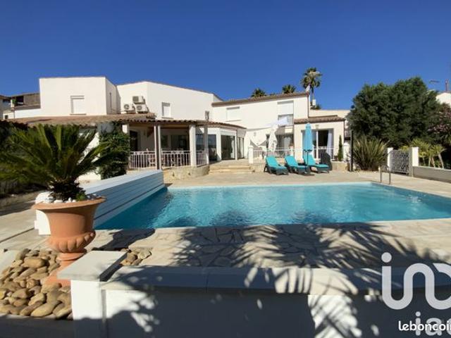 Villa 8 pièces 230 m²