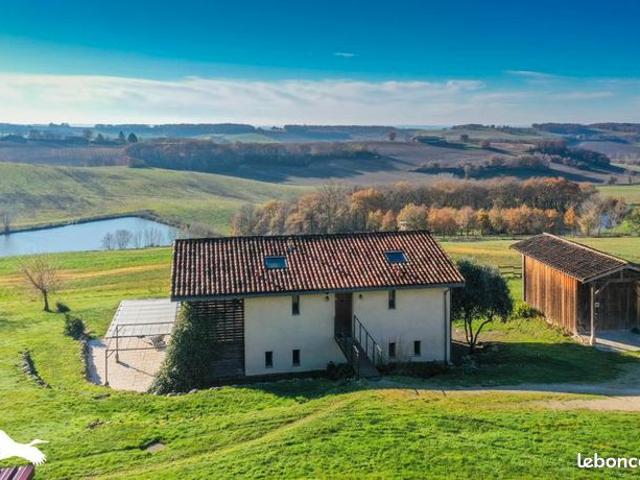 Villa 8 pièces 230 m²