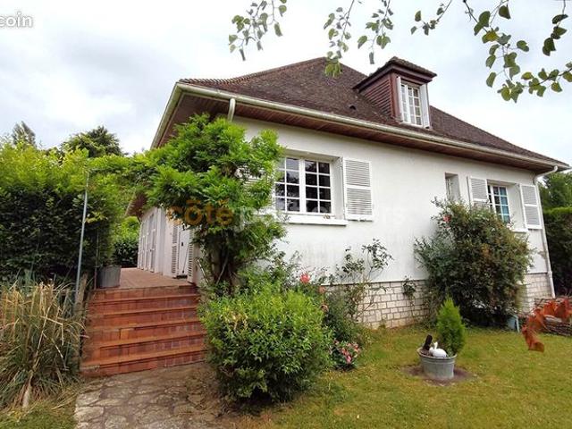 Villa 8 pièces 230 m²