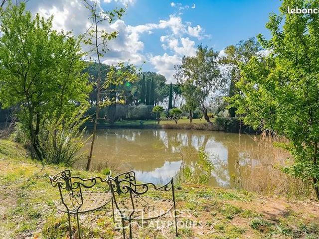 Villa 8 pièces 233 m²