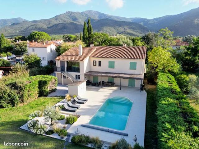 Villa 8 pièces 235 m²