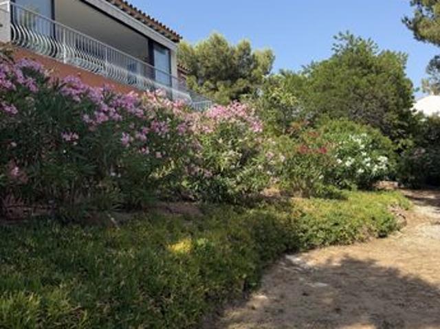 Villa 8 pièces 240 m²