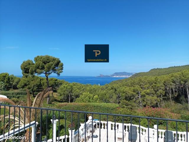 Villa 8 pièces 240 m²