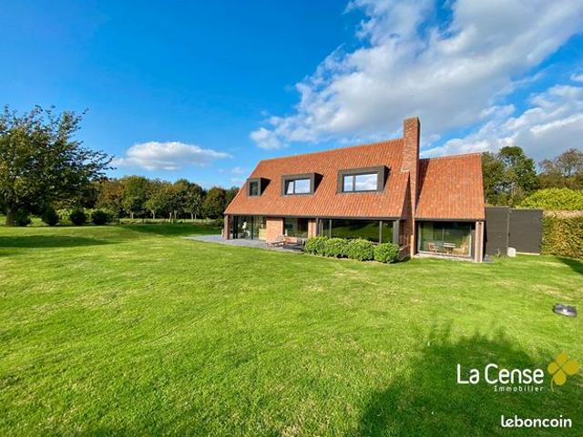 Villa 8 pièces 240 m²