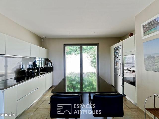 Villa 8 pièces 241 m²