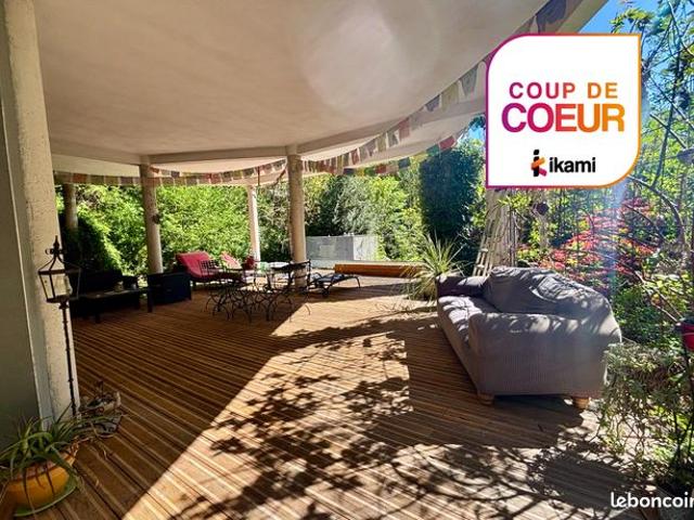 Villa 8 pièces 241 m²