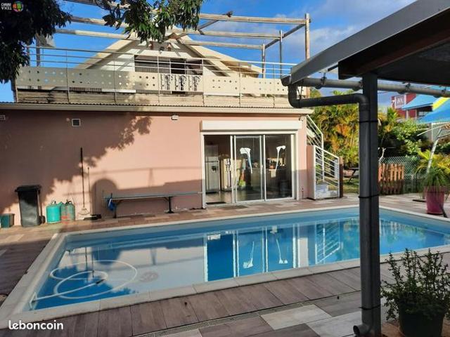 Villa 8 pièces 246 m²