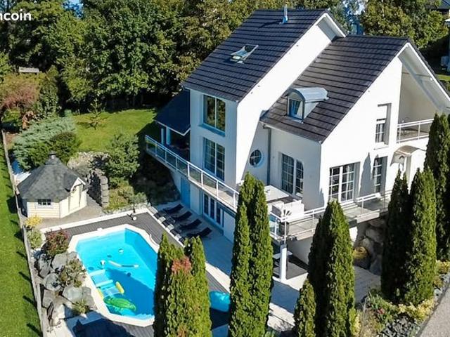 Villa 8 pièces 248 m²