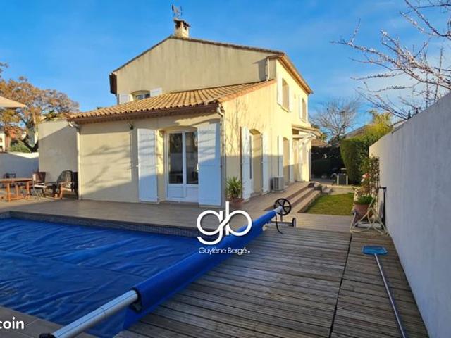Villa 8 pièces 248 m²